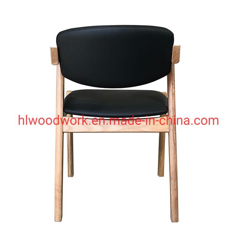 Morden Furniture Oak Wood Z Chair Oak Wood Frame Natural Color Black PU Cushion and Back Dining Chair Coffee Shop Chair