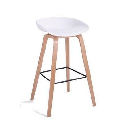 Manufacturer Supply Durable Wood and PP Bar Chair with Footrest
