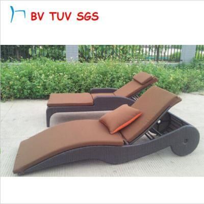 Pool Side Sun Lounger Chair with Wheel