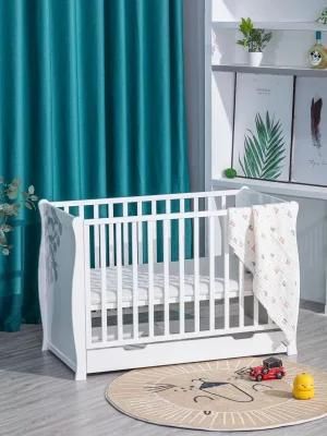 Modern Wooden Nursery Furniture Bedroom Baby Bed on Wheels