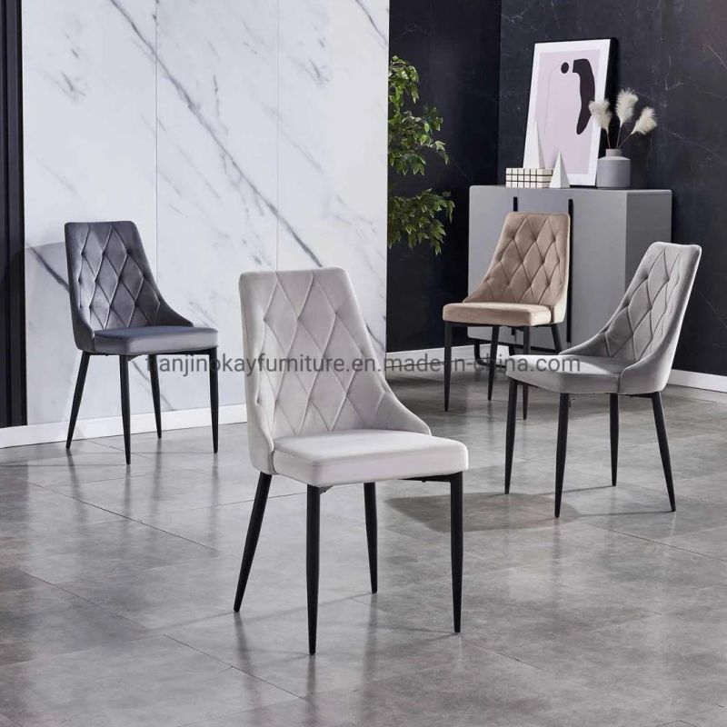 China Factory Wholesale New Design Modern Home Furniture Living Room European Metal Legs Dining Chair with Light Grey Velvet Fabric