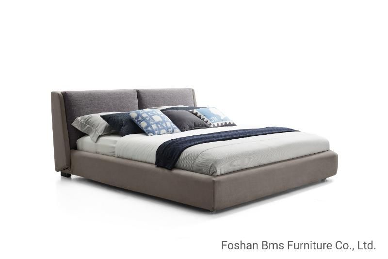 High-End Modern Simple Design Double Bed with Big Pillows