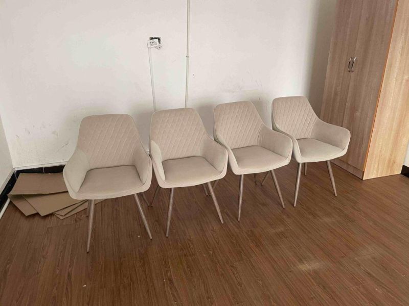 2021 Hot Selling Beige Velvet Fabric Arm Chair with Wood Transfered Legs