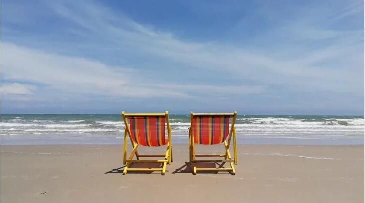 Custom Outdoor Modern Sun Relax Swim Pool Adjustable Canva Deckchair Lounge Pillow Sea Deck Portable Solid Wood Fold Beach Chair