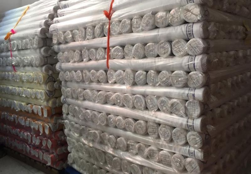 Creamy-White Breathability Soft Fabric Not Easy to Pilling Mattress Fabric