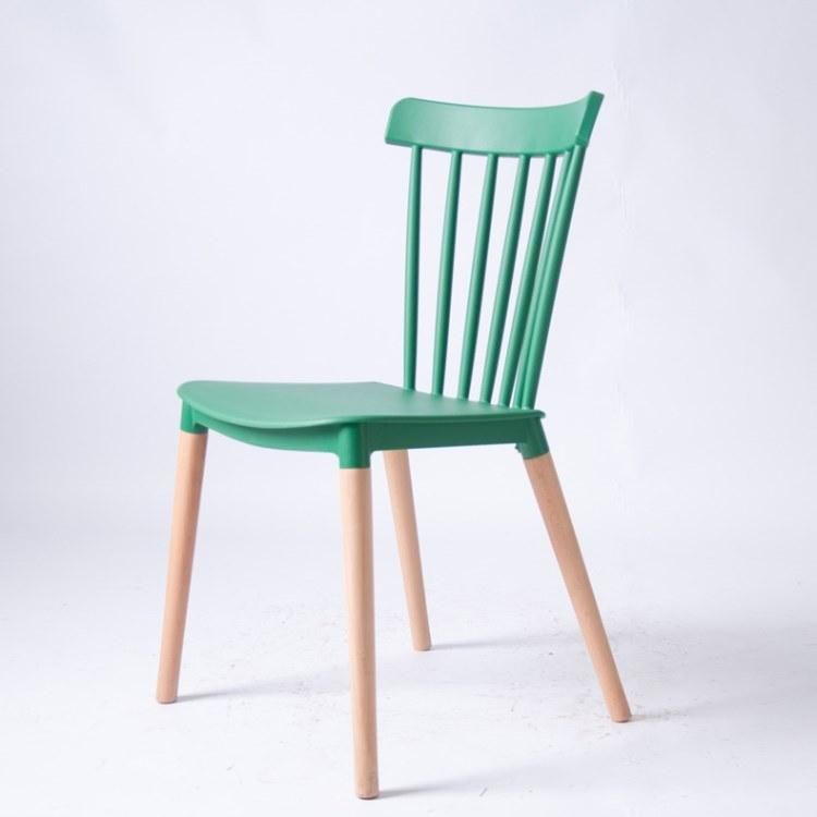 Nordic Rustic Restaurant Coffee Shop Relax Chair Plastic Windsor Dining Chair with Beech Wood Leg