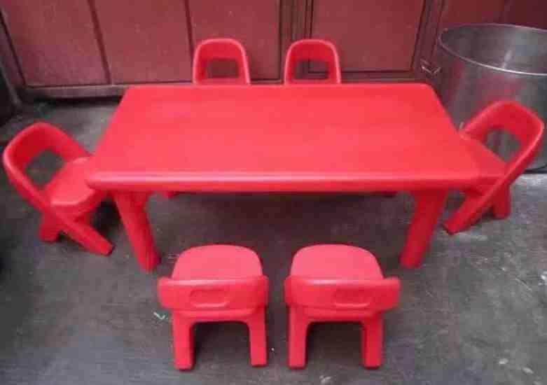 Used in Multiple Directions Chair Plastic Wholesale Commercial Food Grade Chair Suitable for Kindergarten