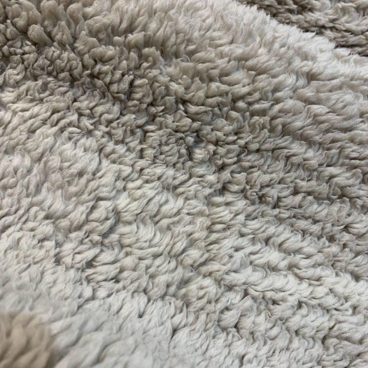 Super Soft Two Side Teddy Bear Fleece Sherpa Bedding Sofa Blanket with POM Poms