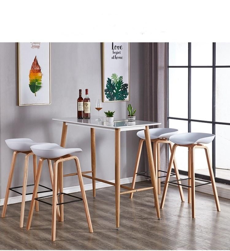 Colorful Small Size Bistro Modern Metal Leg Plastic Restaurant Bar Stool for Dining