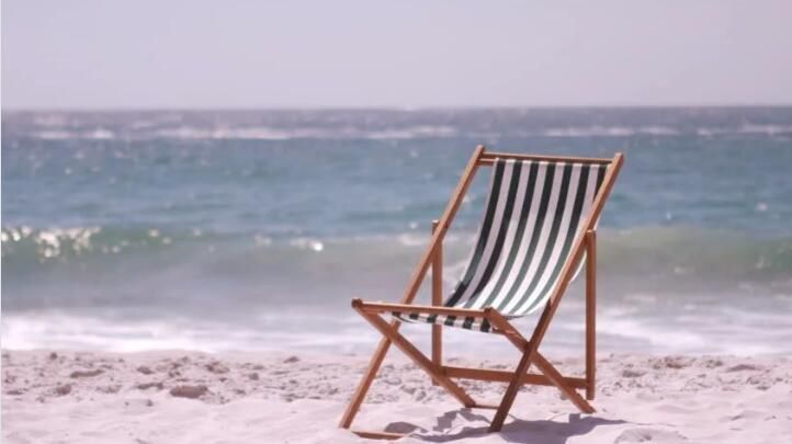 Custom Outdoor Modern Sun Relax Swim Pool Adjustable Canva Deckchair Lounge Pillow Sea Deck Portable Solid Wood Fold Beach Chair