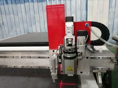 China Jinan CNC Oscillating Tangential Knife Cutting Machine Plotter with Textile Fabric Cloth Machine