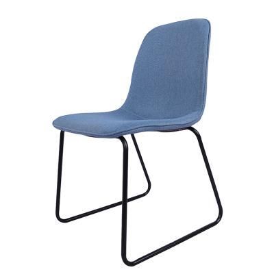 China Supplier Wholesale Italian Style Home Furniture Fabric Upholstered Seat Dining Chair