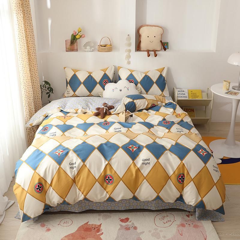 Home Textile Fabric Four Piece Bed Linen Bedspread Coverlets Quilt Hotel Bedding Set Cotton Bed Duvet Covers Pillowcase Bedsheet