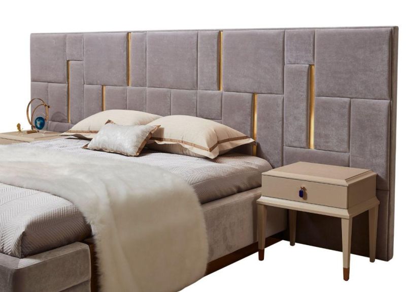 Zhida Foshan Home Furniture Supplier Luxury Italian Design Bedroom King Size Velvet Bed with Gold Metal Decoration Headboard Wall