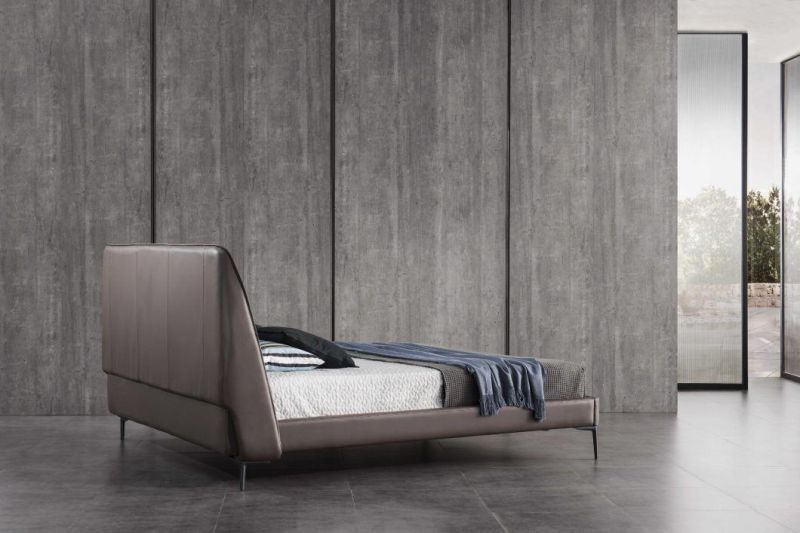 Modern Bedroom Furniture Bed Import Leather with Metal Head Structure and Leg Gc1833