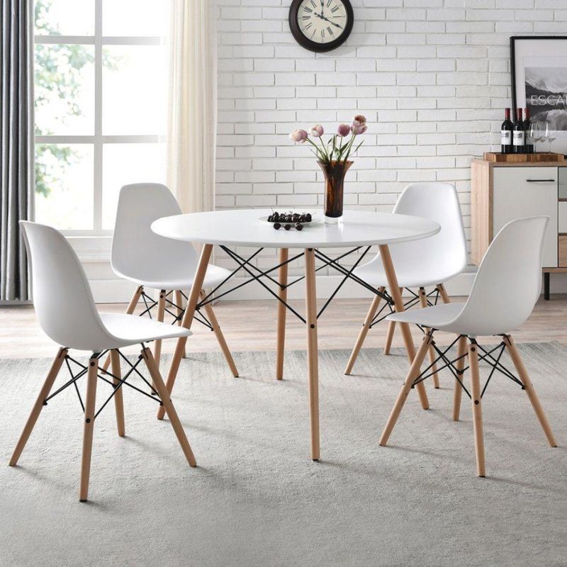 High-Quality Dining Room Industrial Style Chairs Wooden Folding Chairs Space Saving for Restaurant and Home