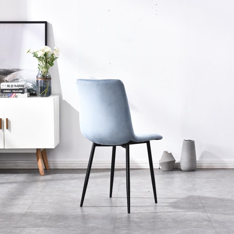 China Luxury Kitchen Chair Table and Chair Nordic Set Furniture Wholesale Custom Colors Velvet Chair with Black Metal Leg