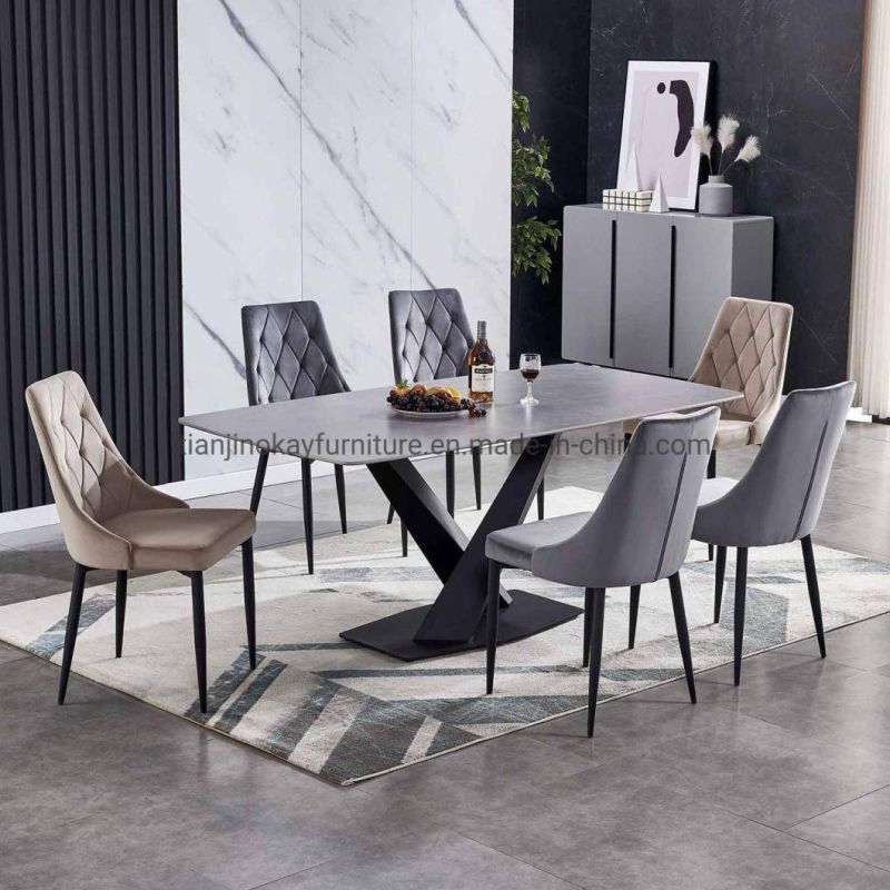 China Factory Wholesale New Design Modern Home Furniture Living Room European Metal Legs Dining Chair with Dark Grey Velvet Fabric