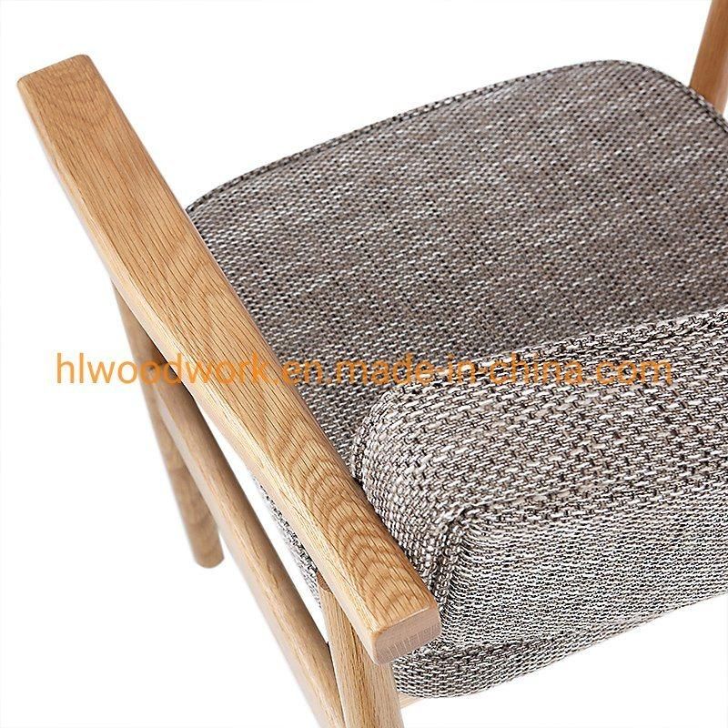 Wholesale Modern Design Hot Selling Dining Chair Rubber Wood Natural Color Fabric Cushion Brown Wooden Chair Furniture Leisure Armchair Dining Chair