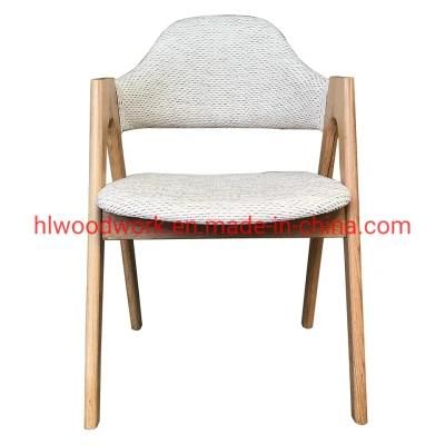 Resteraunt Chair Oak Wood Tai Chair Oak Wood Frame Natural Color White Fabric Cushion and Back Dining Chair Coffee Shop Chair