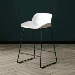 Modern Design Plastic Seat Solid Iron Foot Bar Chair